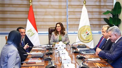 وزيرة التنمية المحلية تتابع مع وفد الأمم المتحدة للمستوطنات البشرية التعاون المشترك
