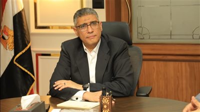محافظ الجيزة يتابع تنفيذ المشروعات الصحية ويدعم المستشفيات بـ 287 جهازًا طبيًا