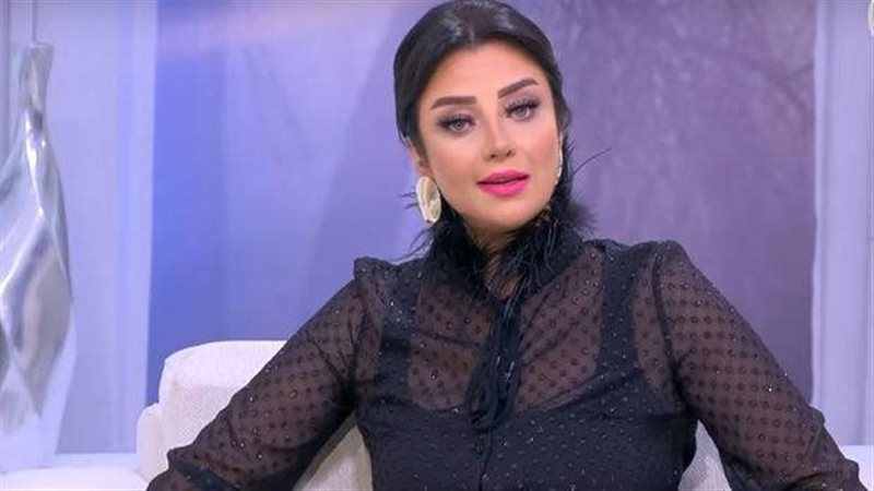 الاعلامية رضوي الشربيني