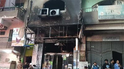 حريق يلتهم محل ألبان شهير في فيصل