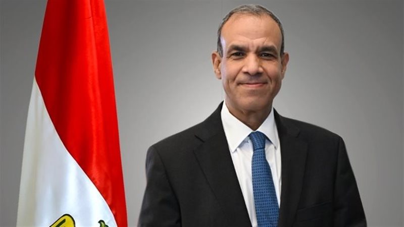 الدكتور بدر عبد العاطى