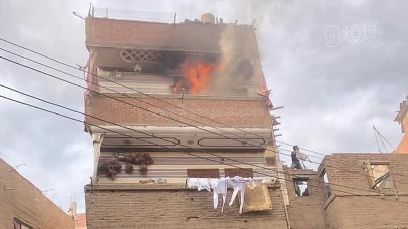 النيران تلتهم شقة