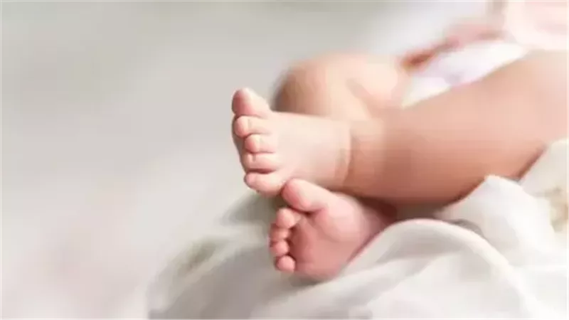 العثور على رضيع في
