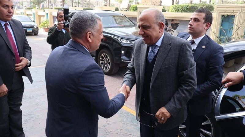الدكتور محمود عصمت