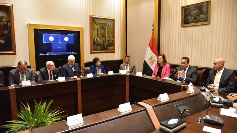 اجتماع وزير الصحة،