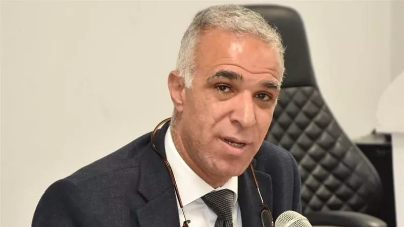 احمد فؤاد انور،فيتو