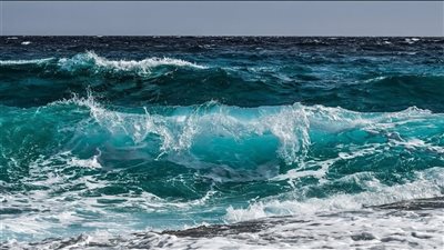 الأرصاد تحذر من اضطراب الملاحة بخليج السويس والبحر الأحمر 