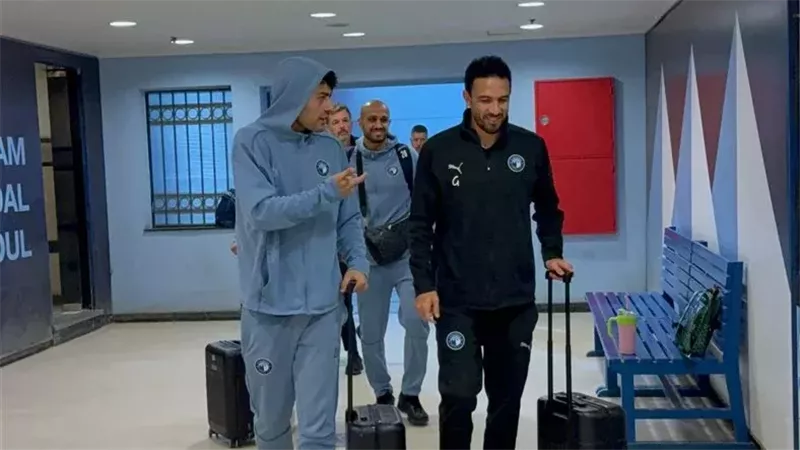 بيراميدز، فيتو 