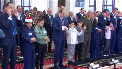 بث مباشر، السيسي يؤدي صلاة عيد الفطر المبارك