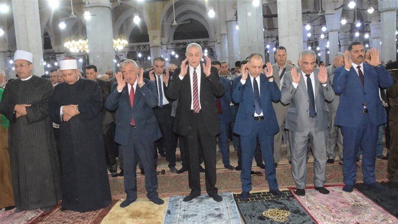 محافظ الغربية يؤدي