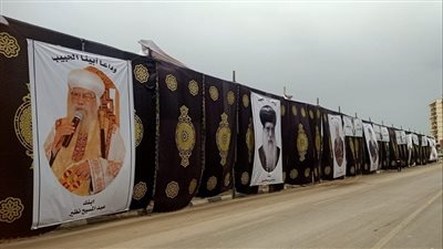صور الأنبا باخوميوس تملأ سرادق عزاء المطران في البحيرة