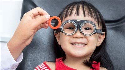 نتائجها هائلة بشرط الاستيقاظ مبكرا.. علماء يكتشفون علاجا سهلا لضعف البصر