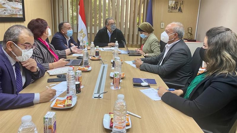 اجتماع وزير السياحة