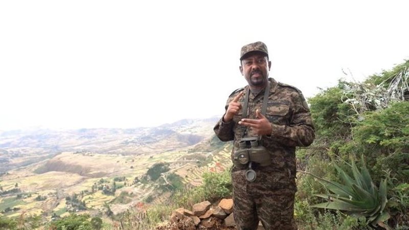 آبي أحمد على جبهة