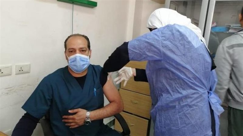 تلقي لقاح كورونا
