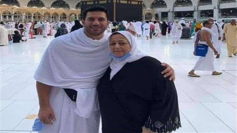 حسن الرداد ووالدته