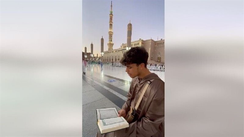 المغني البريطاني