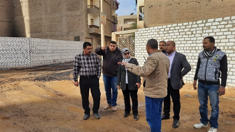 متابعة رصف الشوارع
