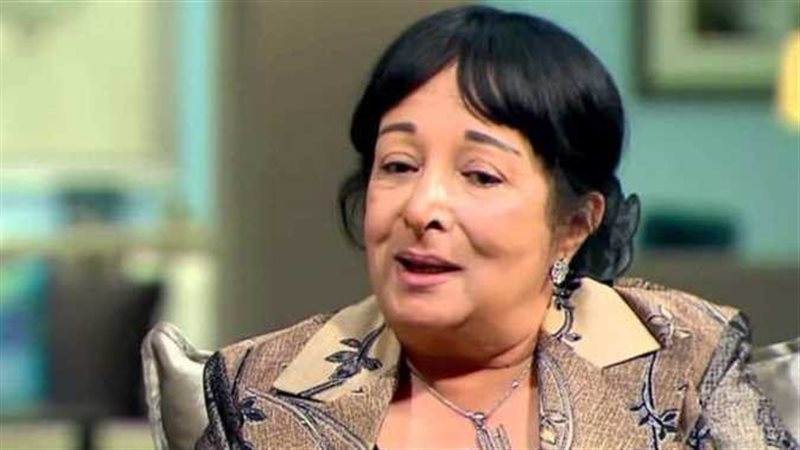 الفنانة سميرة عبد