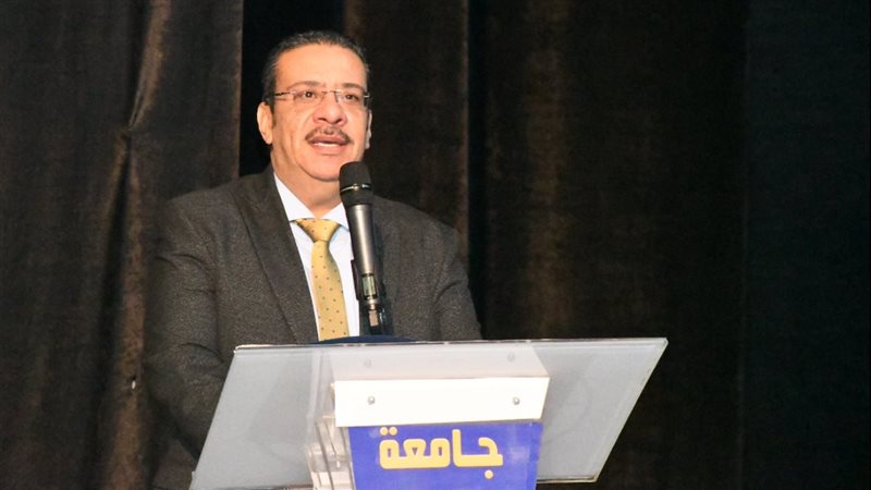 رئيس جامعة قناة السويس