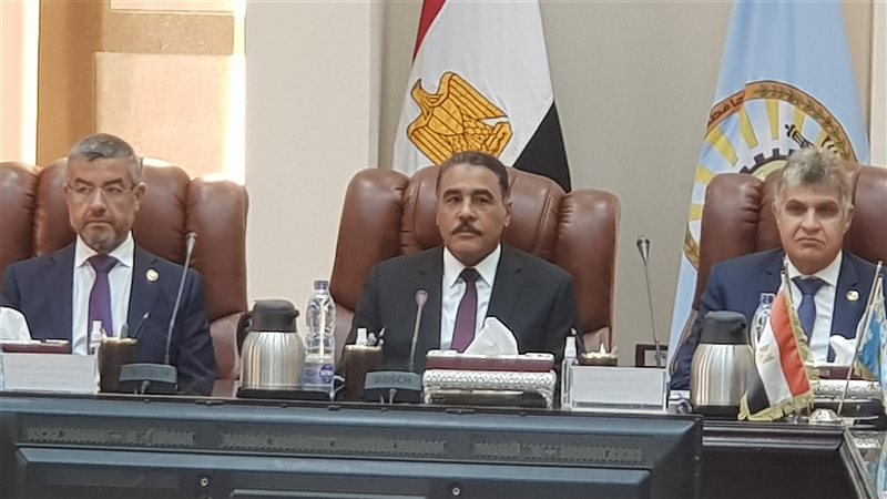 اجتماع لجنة الاسكان