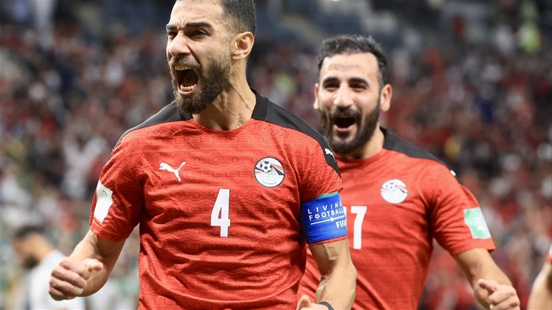 عمرو السولية يحتفل
