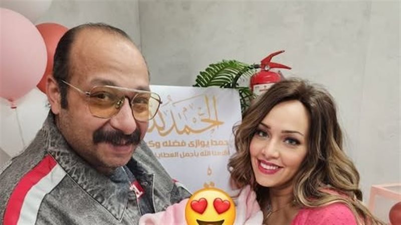 محمد ثروت وزوجته،