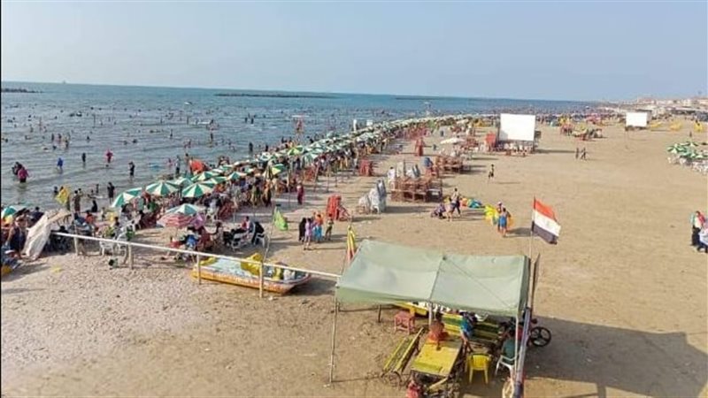 شواطئ راس البر تستقبل