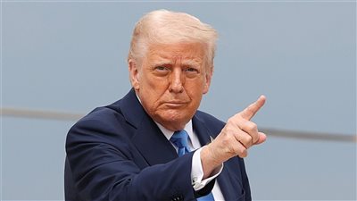 خبراء اقتصاد يكشفون تأثيرات كارثية على العالم بسبب رسوم ترامب