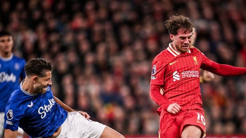 ماك اليستر لاعب ليفربول