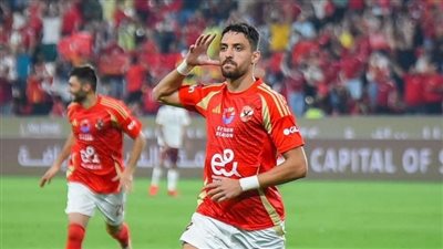 طاهر محمد طاهر يسجل هدف الأهلي الثاني في شباك سموحة