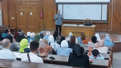 بدء الدراسة بالفصل الدراسي الثاني بمركز جامعة القاهرة للتعليم المدمج 