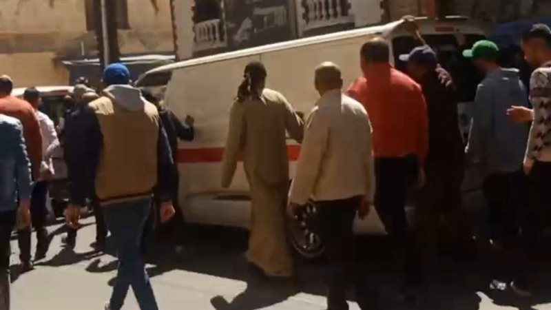 جنازة الأم وأطفالها