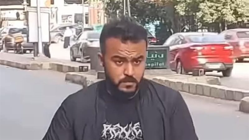 شبيه أحمد العوضي،