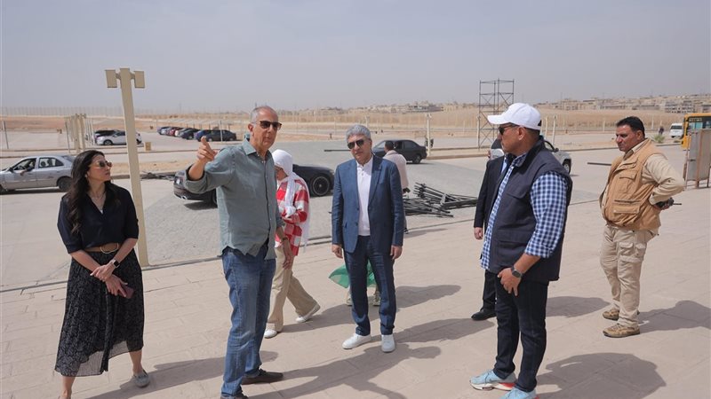 جولة وزير السياحة