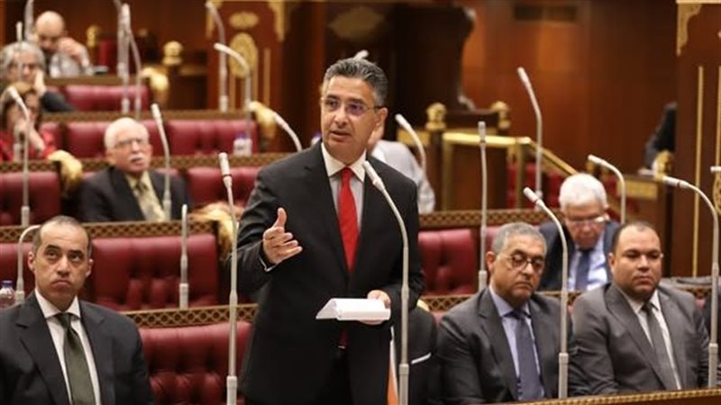  الدكتور شريف فاروق،