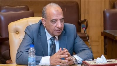 وزير الكهرباء يناقش خطة تأمين التيار في الصيف.. توجيهات بخفض استهلاك الوقود في تشغيل محطات التوليد.. وخطة عاجلة لتأمين مشروعات  الاستصلاح الزراعي