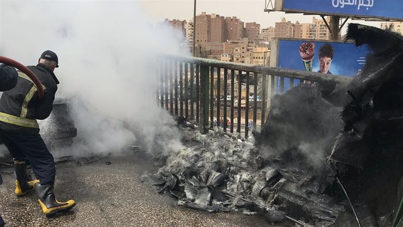 تفحم سيارة اعلي كوبري