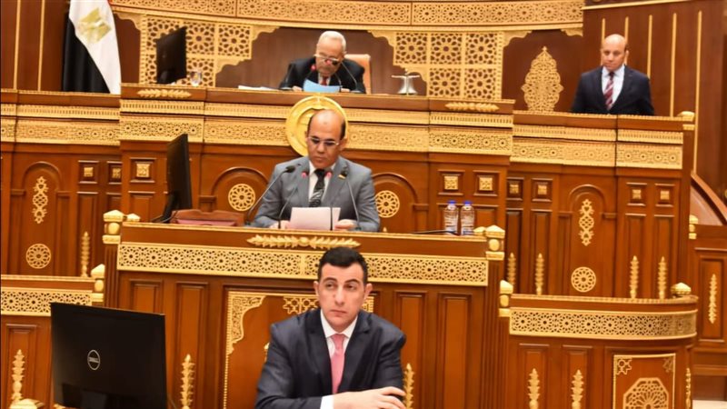 مناقشة ملف تطوير