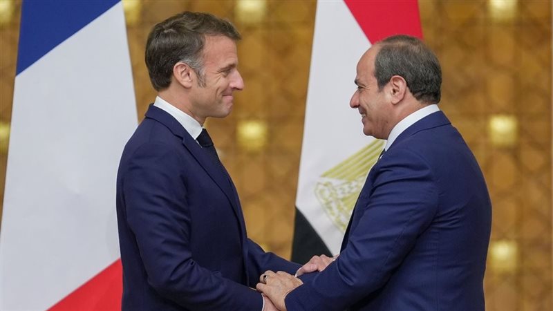 ماكرون والسيسي، فيتو