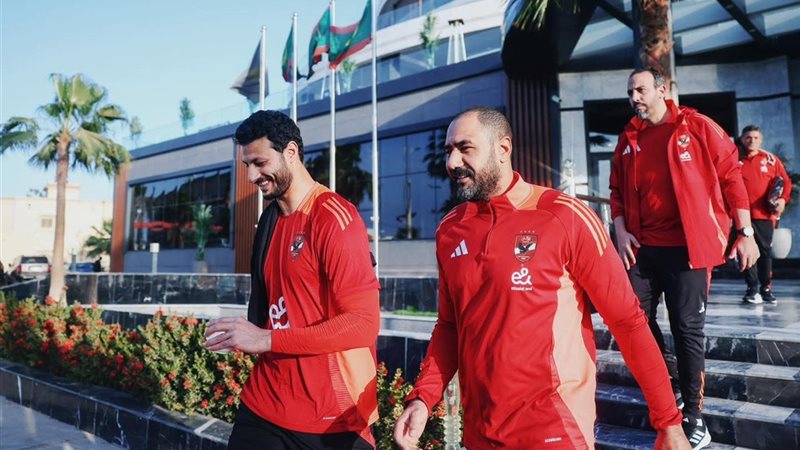 فريق الكرة بالأهلي،