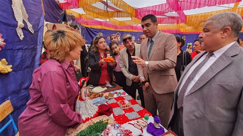 أثناء الافتتاح 