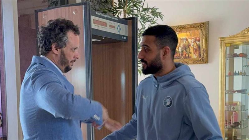بعثة بيراميدز. فيتو