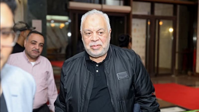 الدكتور أشرف زكي،