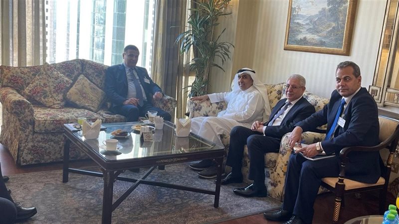وزير الزراعة يبحث