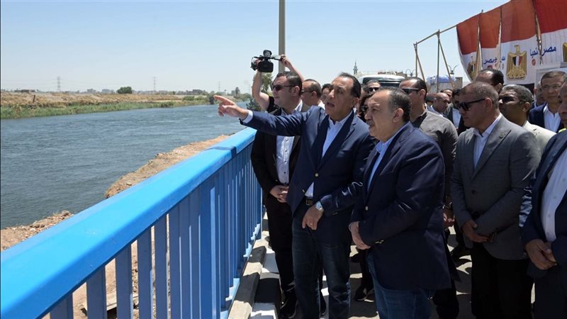 رئيس الوزراء يفتتح