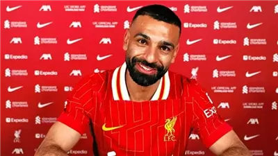 محمد صلاح ابن الأنفيلد البار.. ليفربول يعلن تجديد عقد الملك المصري.. تعليق تاريخي من الفرعون.. وإدارة الريدز تكافئ جماهيرها بهذه المناسبة