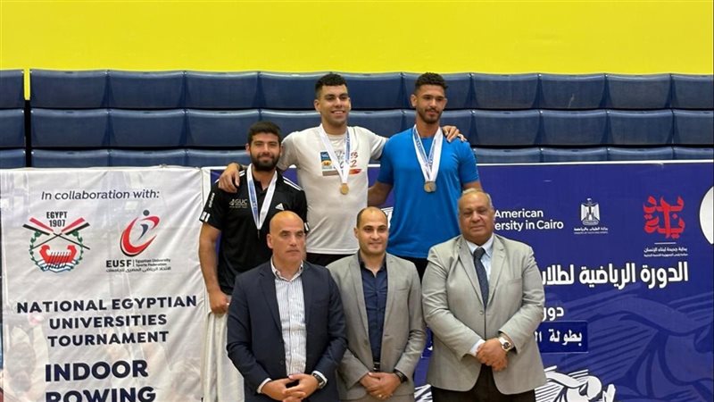 طلاب جامعة قناة السويس