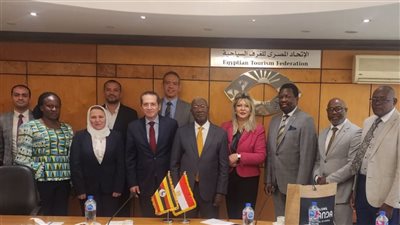 وزير السياحة الأوغندي يزور اتحاد الغرف السياحية لبحث تعزيز التعاون 