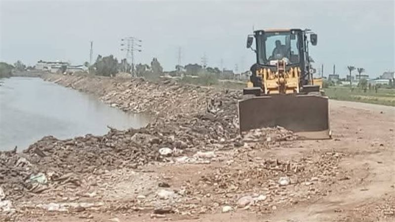 تطهير جوانب الطرق،